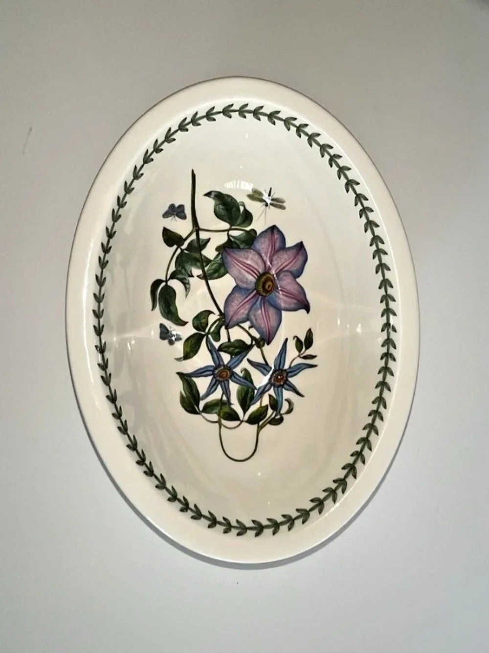 PORTMEIRION BOTANIC GARDEN VINTAGE 9” OVAL SERVING BOWL – CLEMATIS, BUTTERFLY